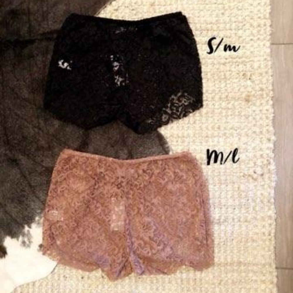 Shorts lace